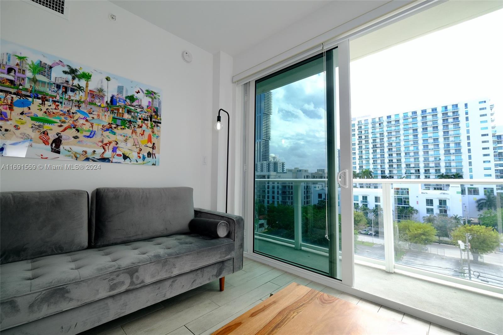 26 EDGEWATER CONDO - Residential Lease