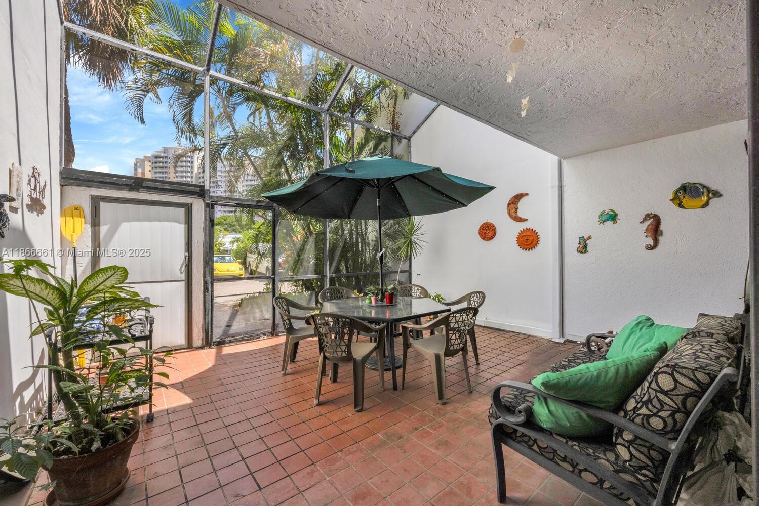 GRAPETREE TOWNHOUSE CONDO - Residential