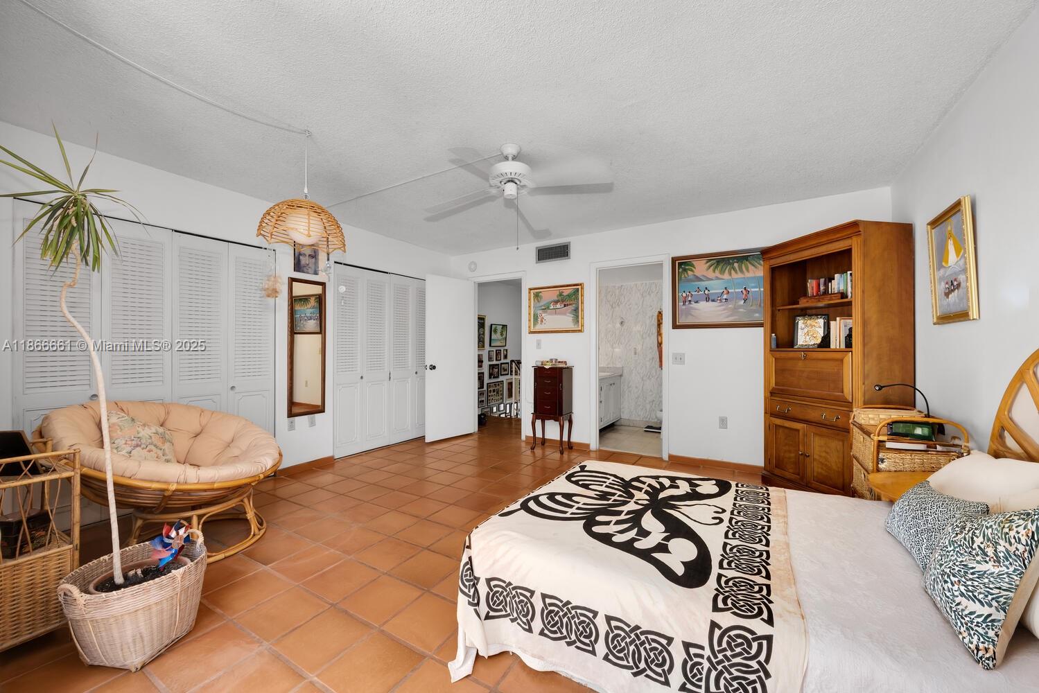 GRAPETREE TOWNHOUSE CONDO - Residential