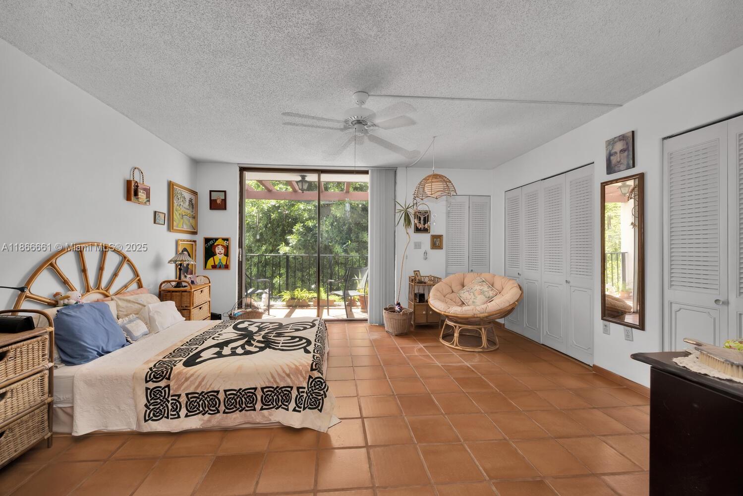 GRAPETREE TOWNHOUSE CONDO - Residential
