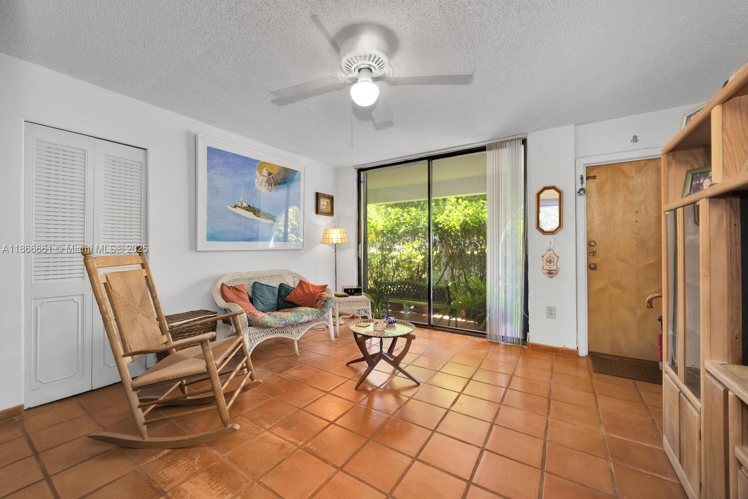 GRAPETREE TOWNHOUSE CONDO - Residential
