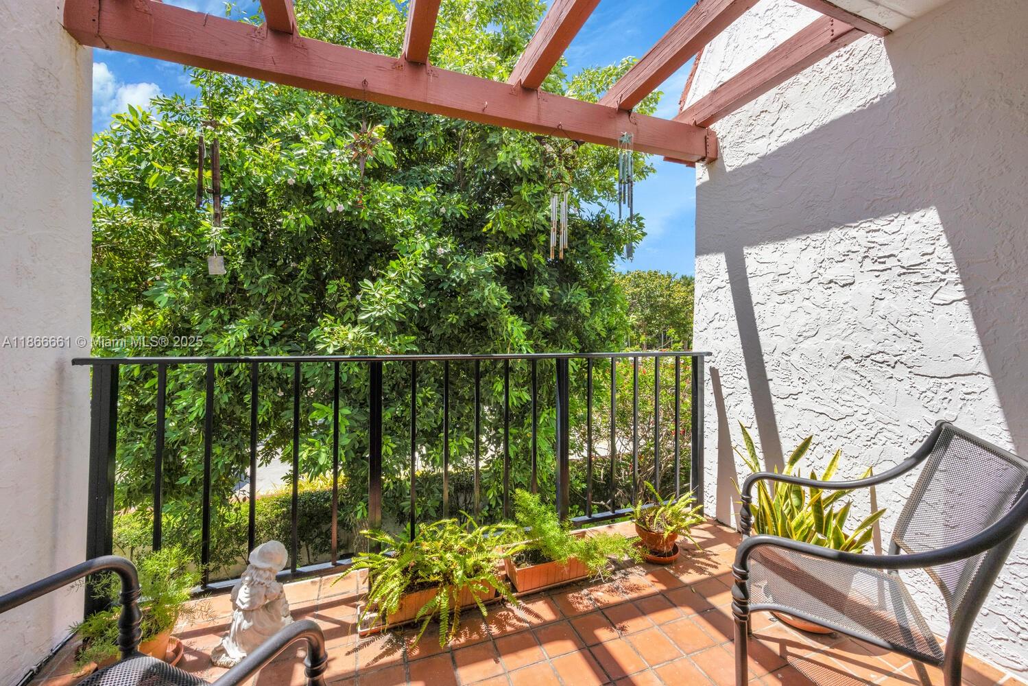 GRAPETREE TOWNHOUSE CONDO - Residential