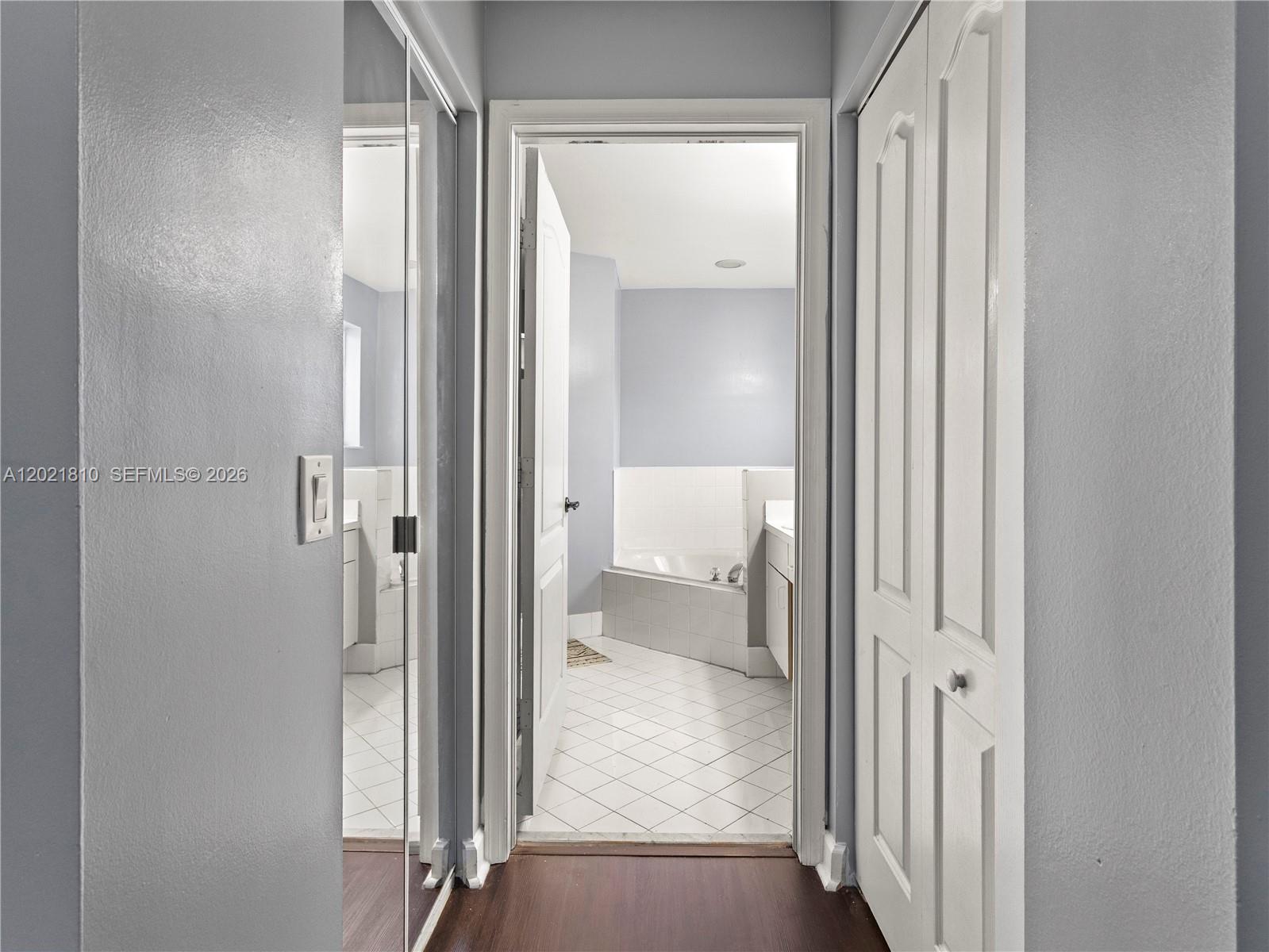 DORAL LANDINGS TOWNHOMES - Residential