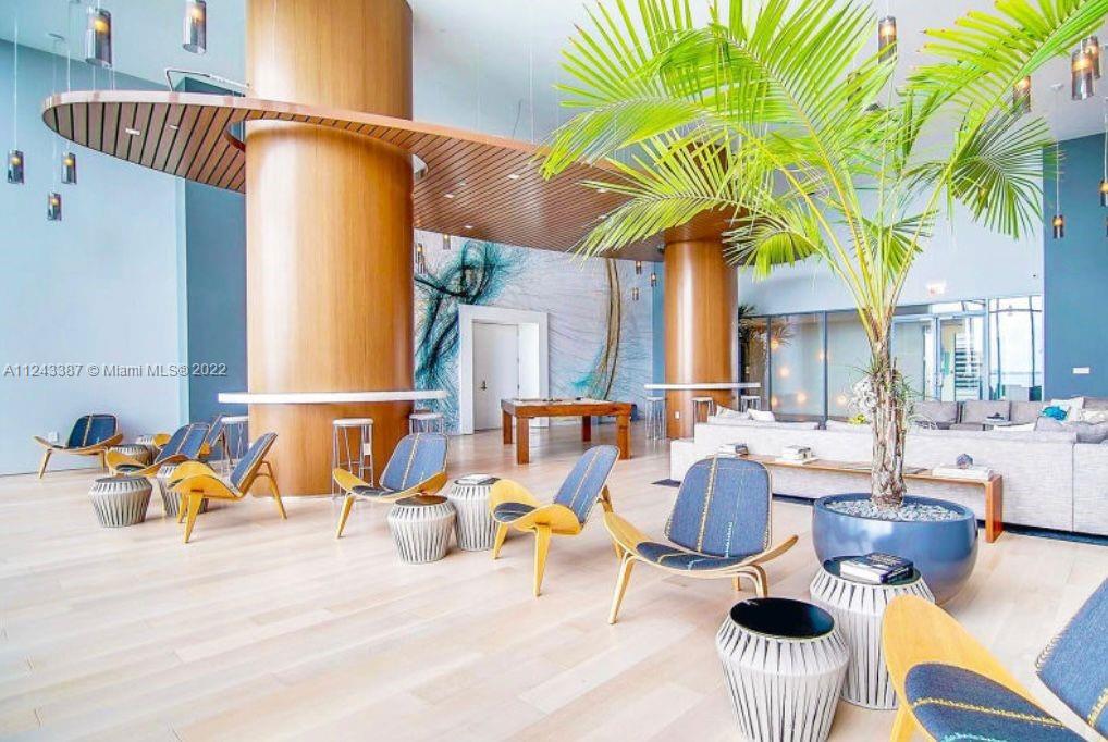 ICON BAY CONDO - Residential Lease