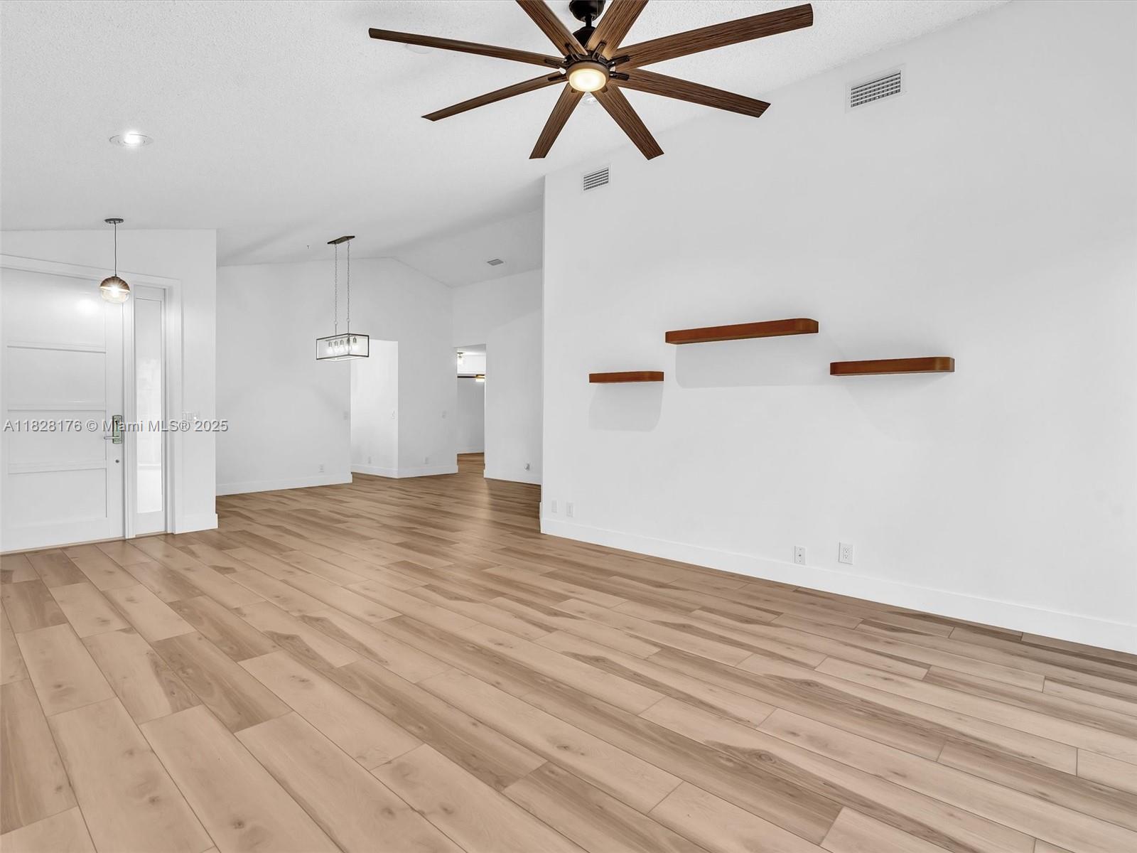 BRIDGEWATER AT PLANTATION - Residential