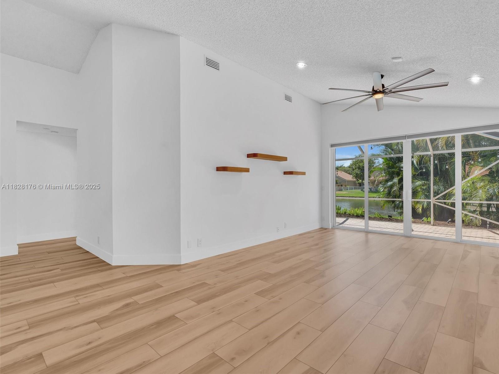 10370 NW 11th St, Plantation, FL, 33322/$699,900 3 10370 NW 11th St
