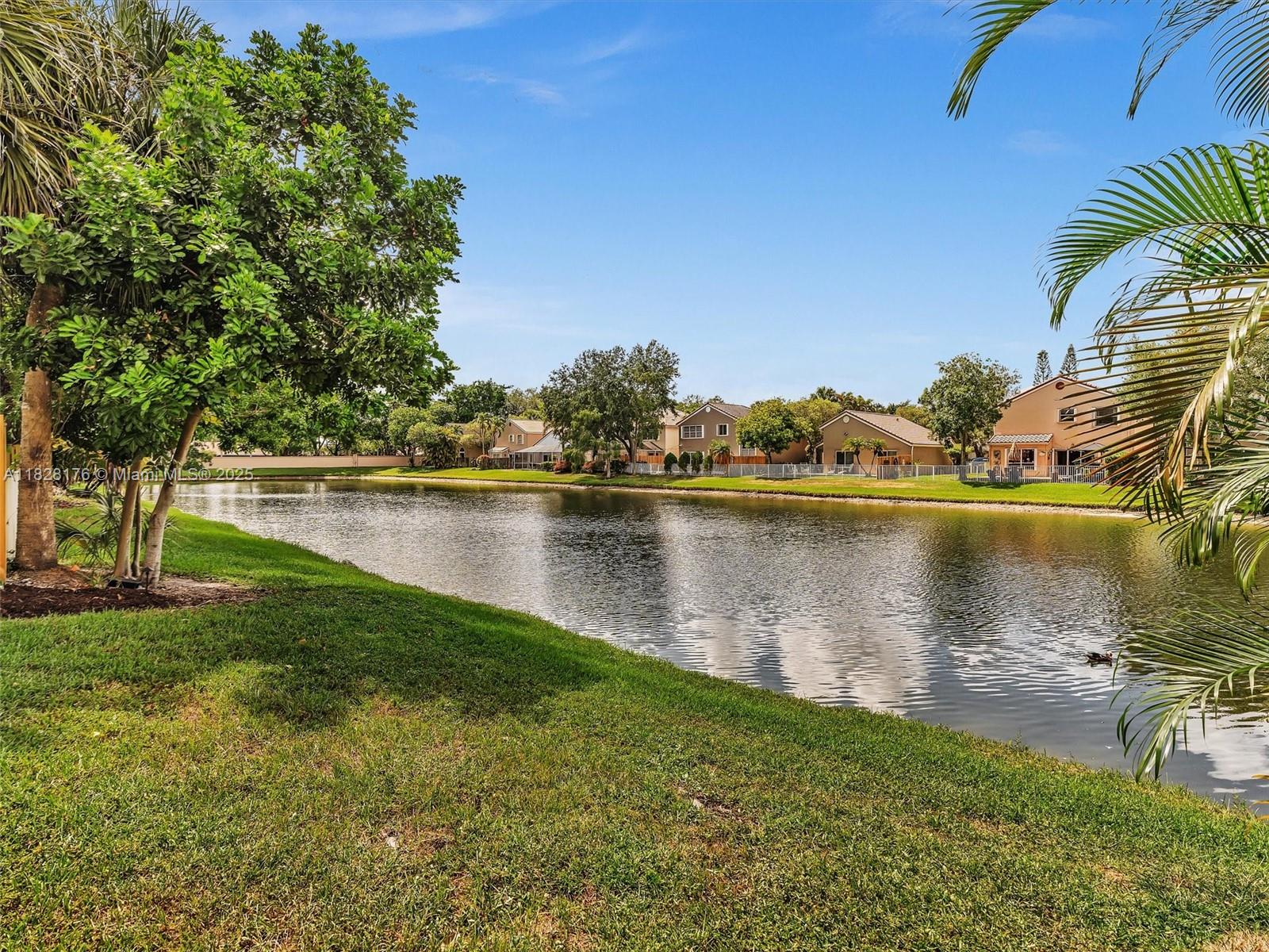 10370 NW 11th St, Plantation, FL, 33322/$699,900 1 10370 NW 11th St