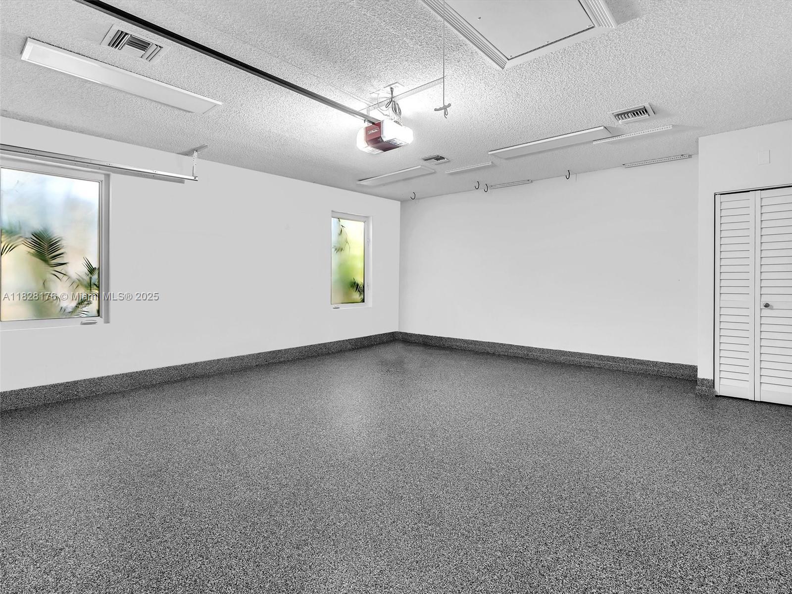 BRIDGEWATER AT PLANTATION - Residential