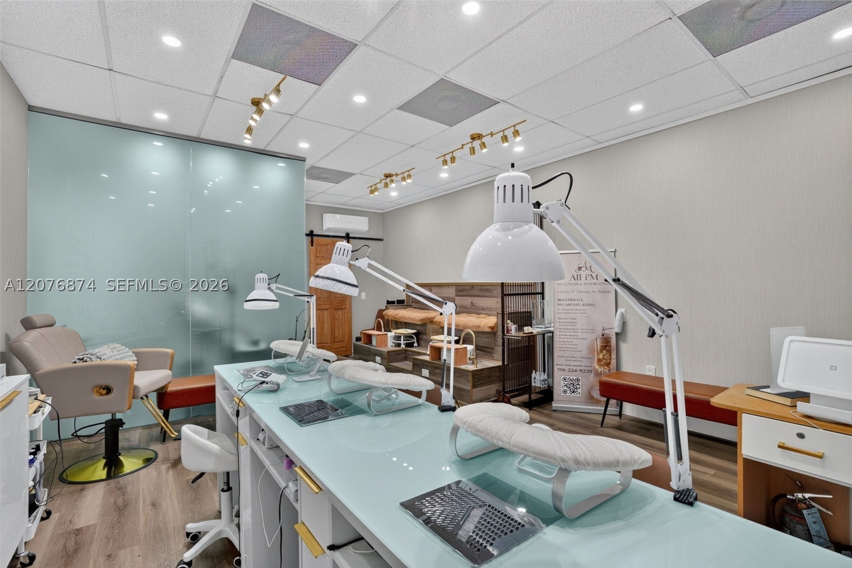 Nail Salon for Sale in in Westchester