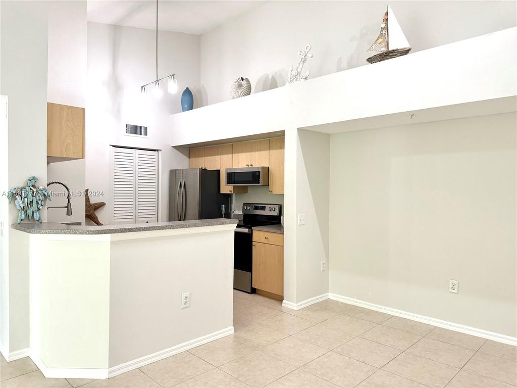 Photo of 1020 Villa Cir #1020, Boynton Beach, FL 33435 (MLS # A11591777)