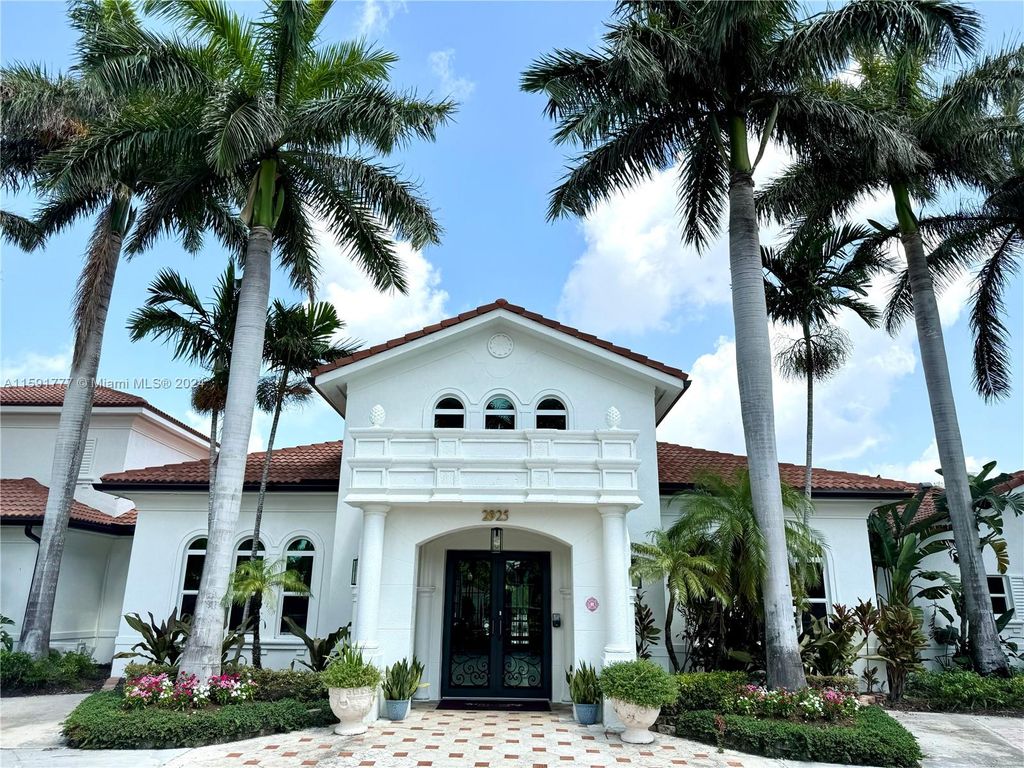 Photo of 1020 Villa Cir #1020, Boynton Beach, FL 33435 (MLS # A11591777)