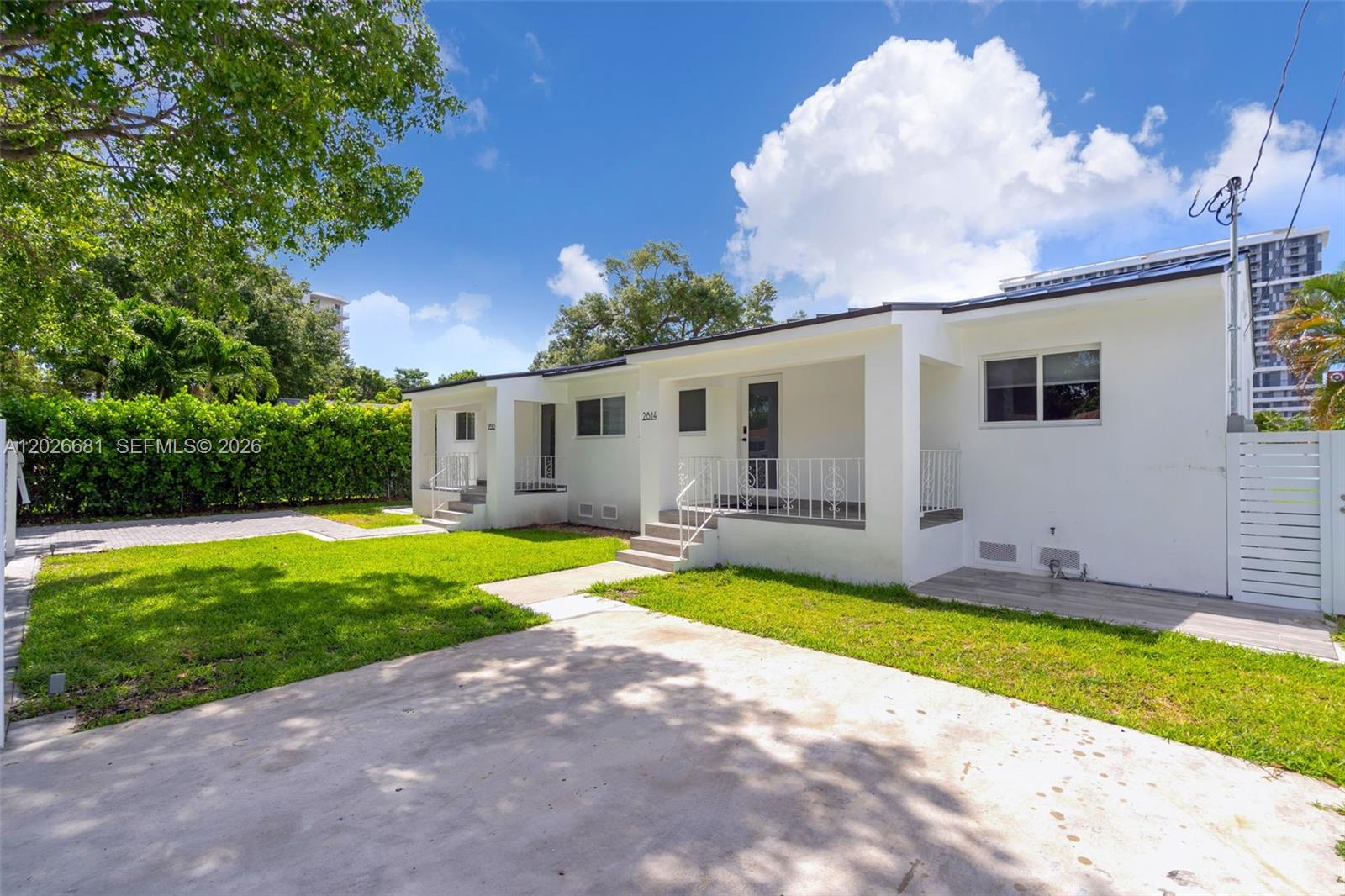 2810 SW 26th St 2810