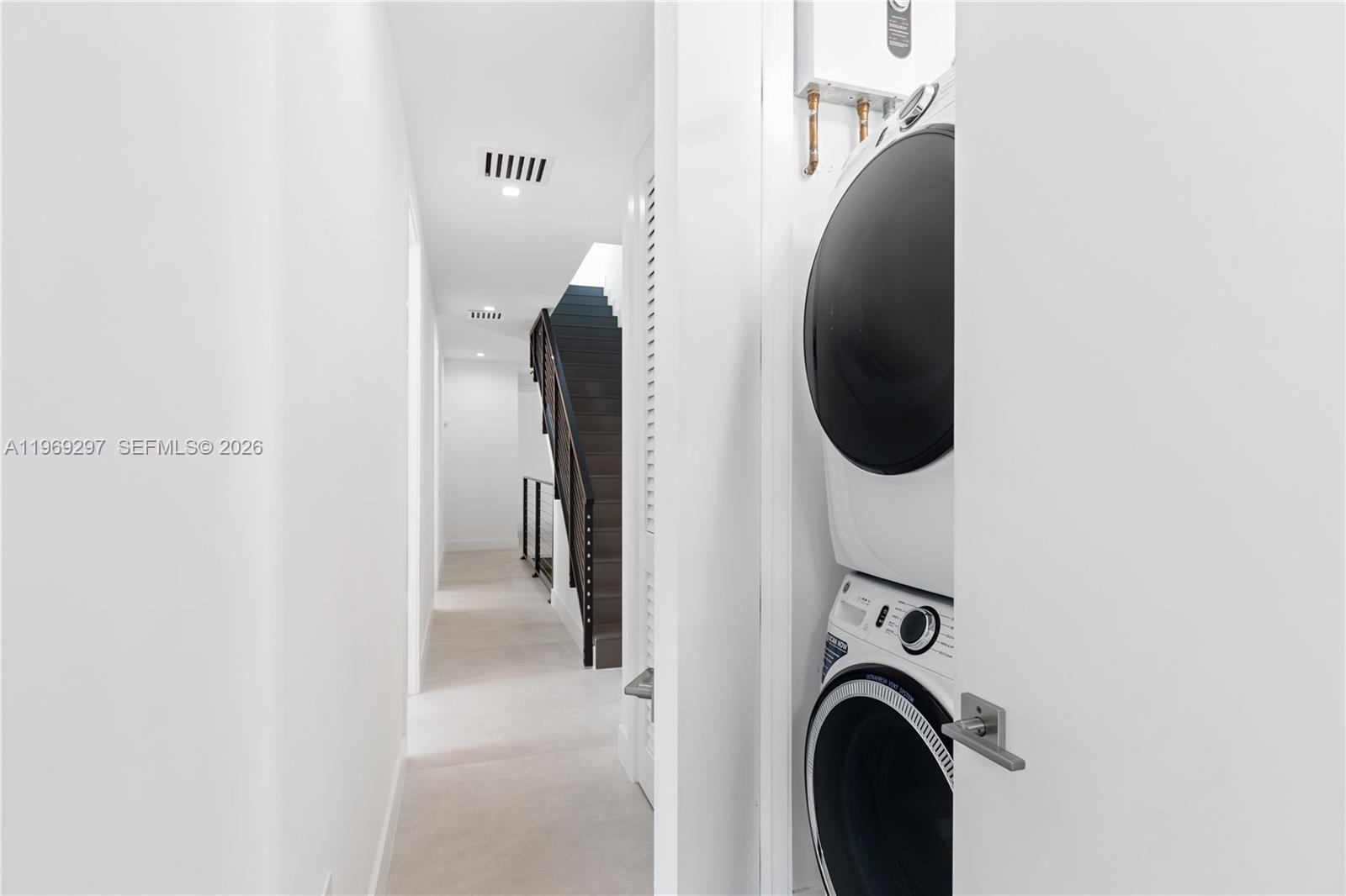 PALMHURST - Residential Lease