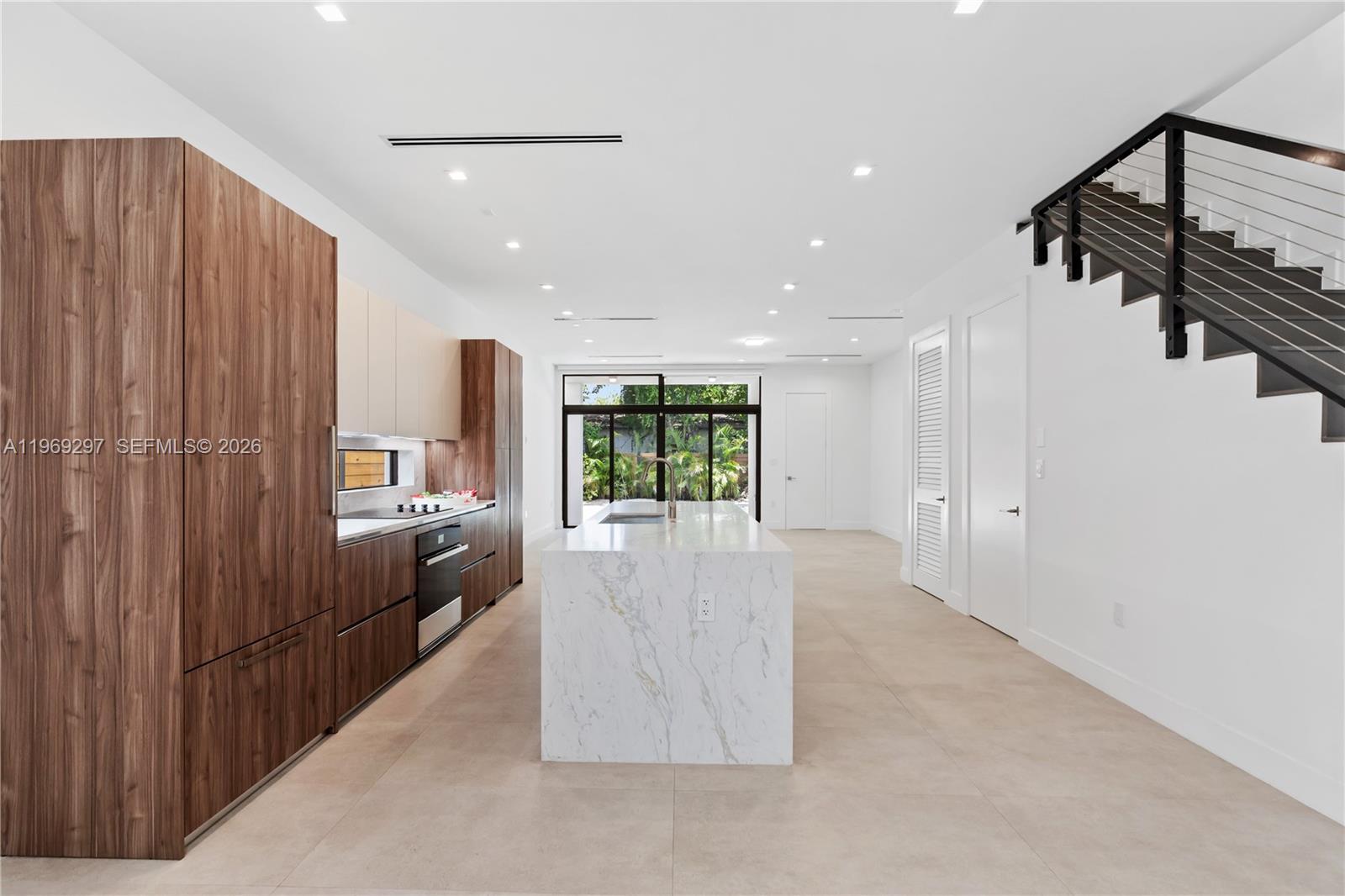 PALMHURST - Residential Lease