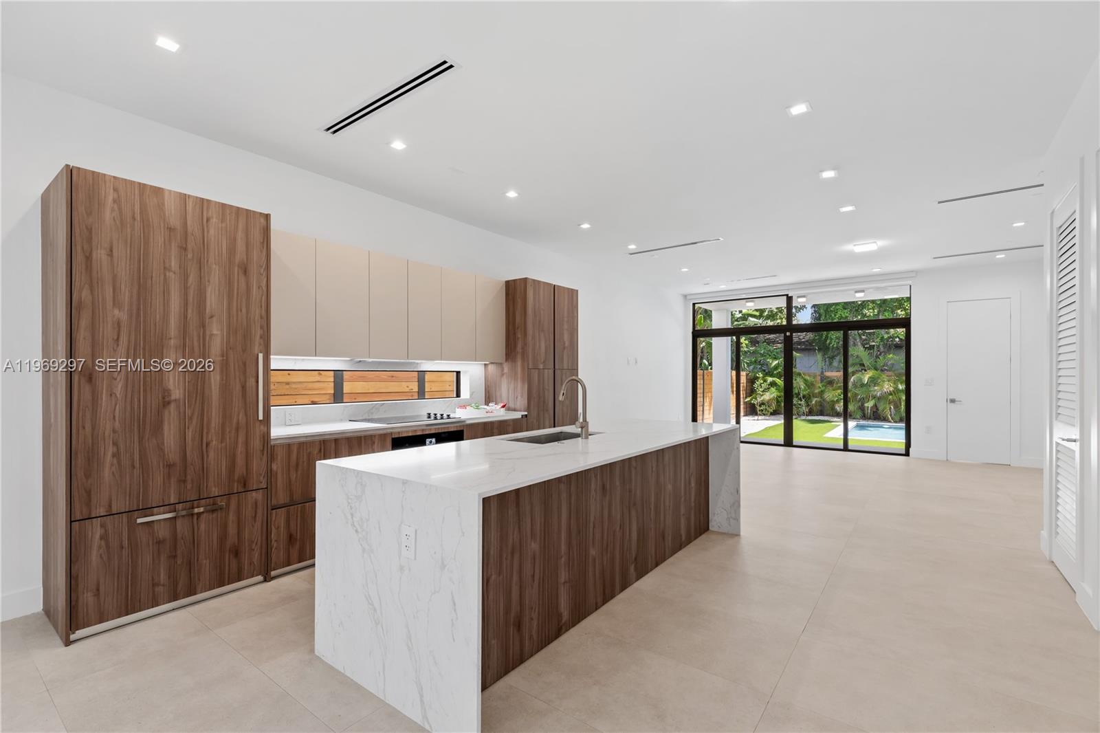 PALMHURST - Residential Lease