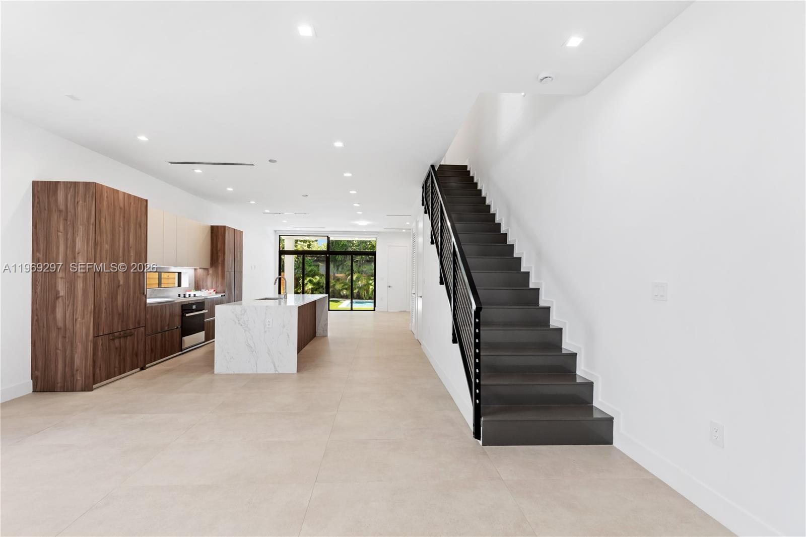 PALMHURST - Residential Lease