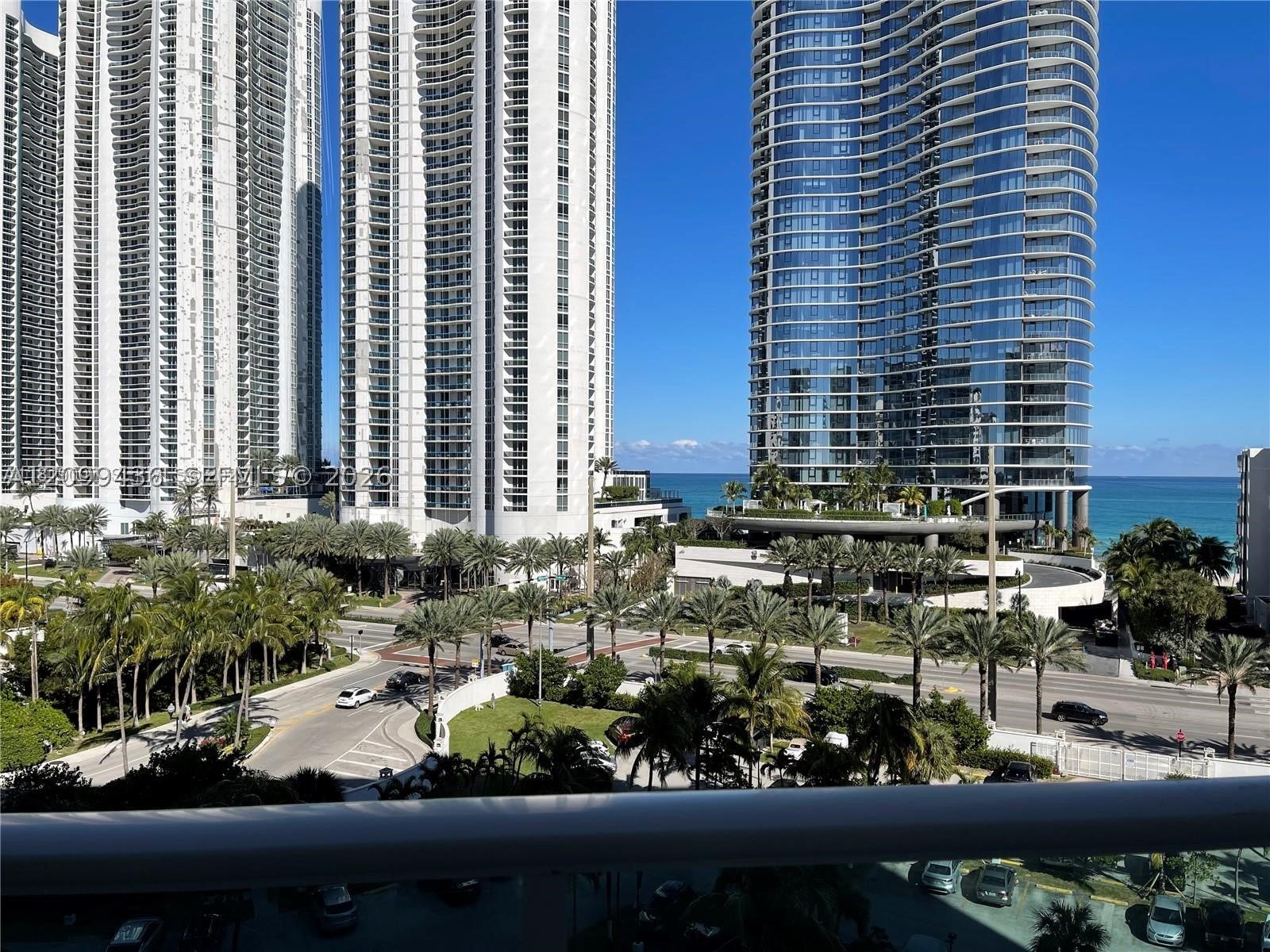 100 Bayview Dr 812
