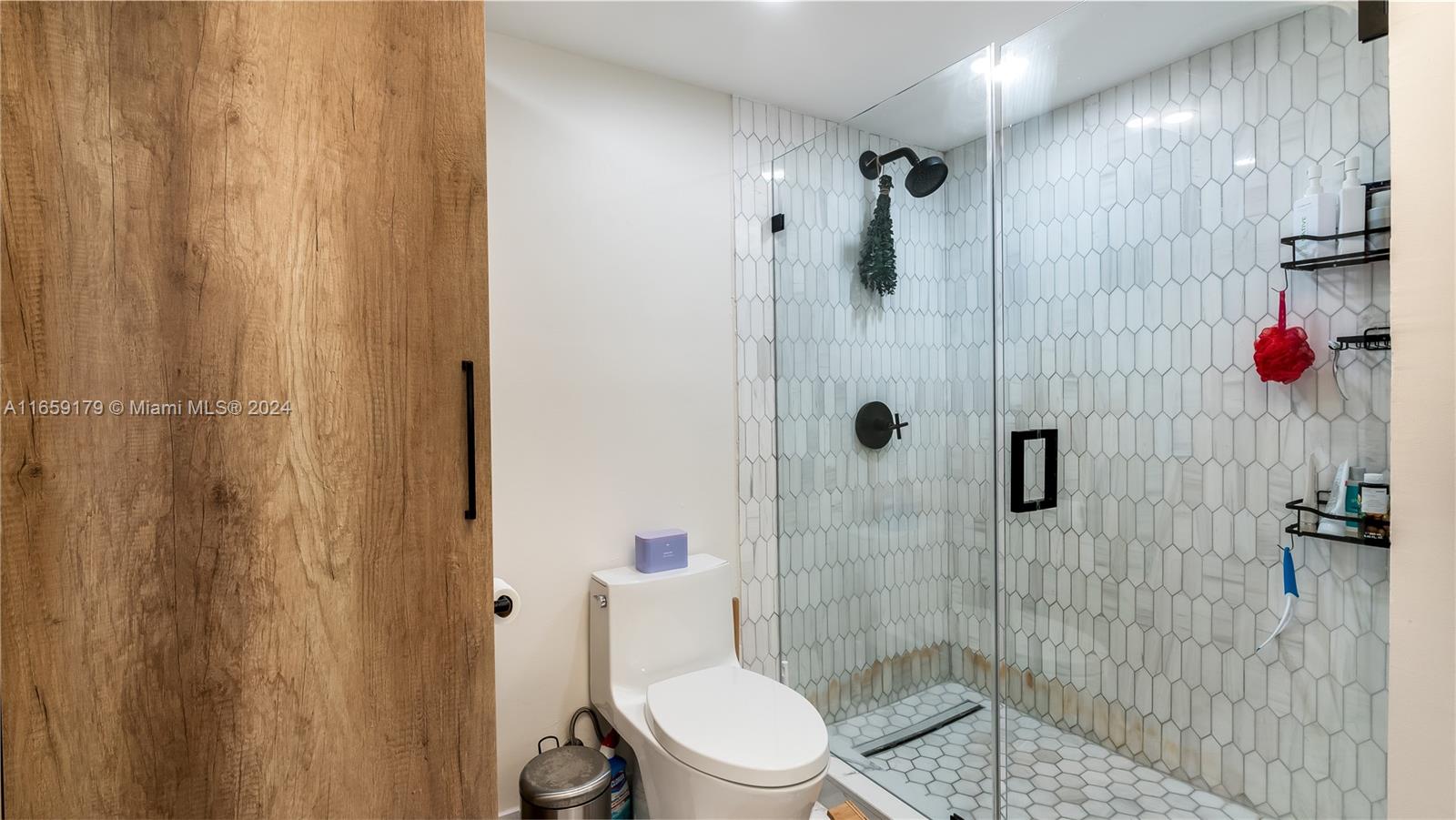 1600 SOUTH BAYSHORE LANE - Residential