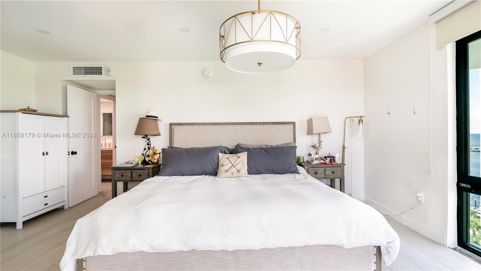 1600 SOUTH BAYSHORE LANE - Residential