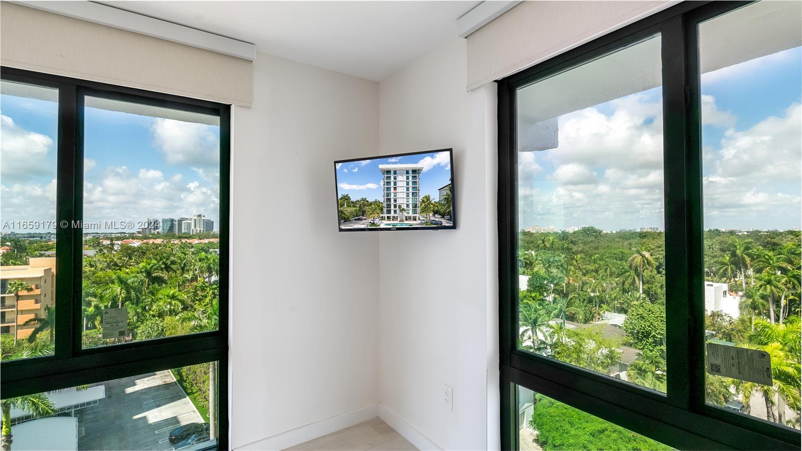 1600 SOUTH BAYSHORE LANE - Residential