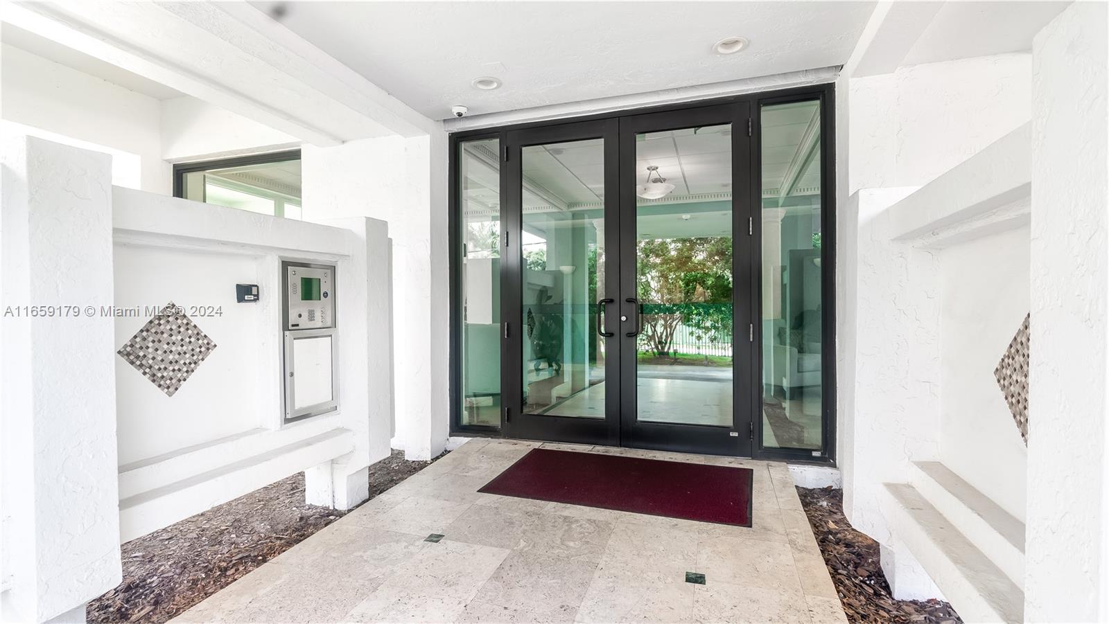 1600 SOUTH BAYSHORE LANE - Residential