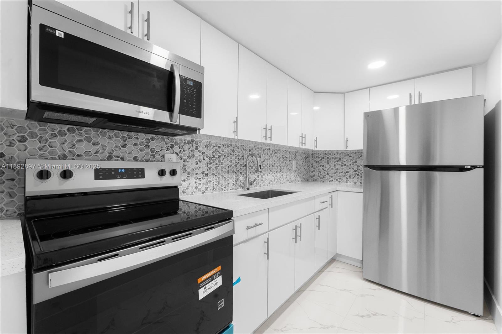 GALLOWAY GARDENS CONDO - Residential Lease