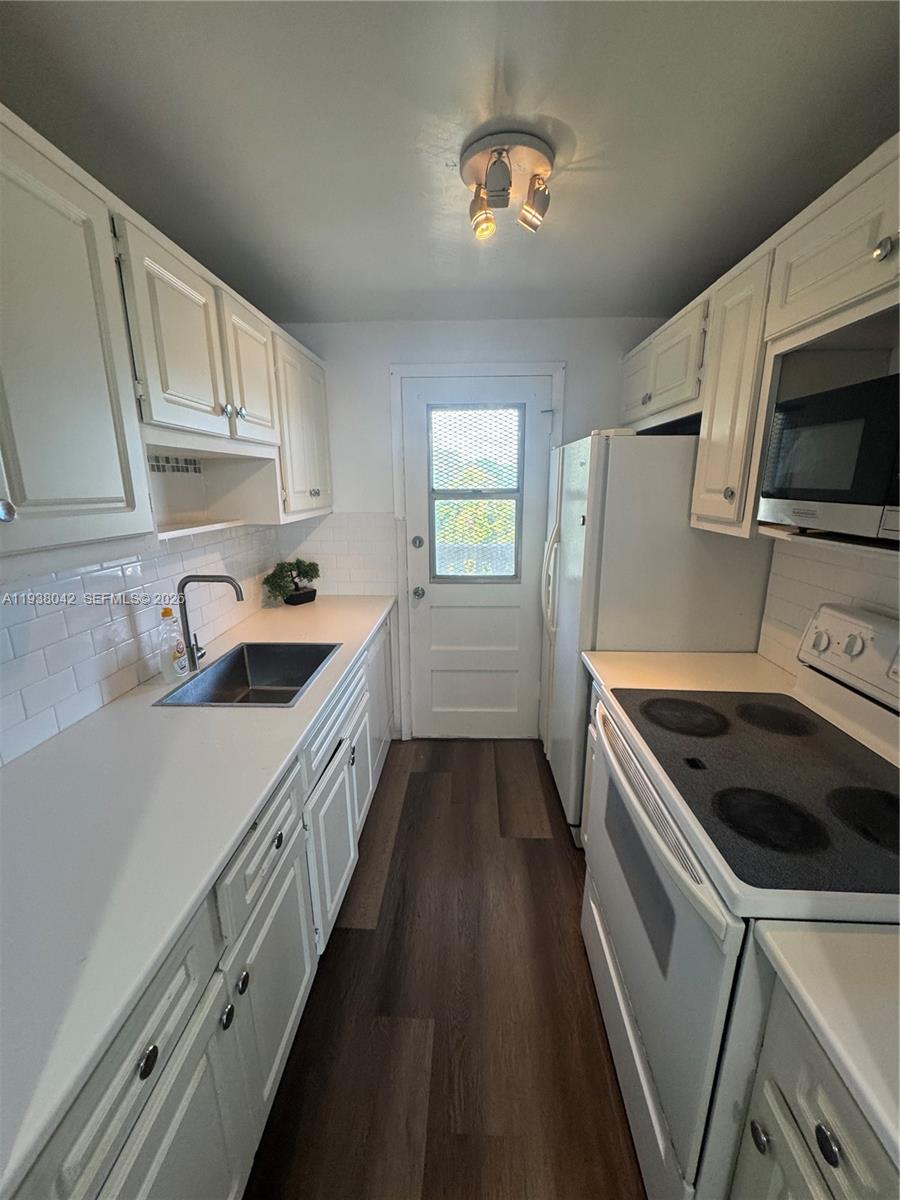 1475 TERRA TOWERS CONDO - Residential