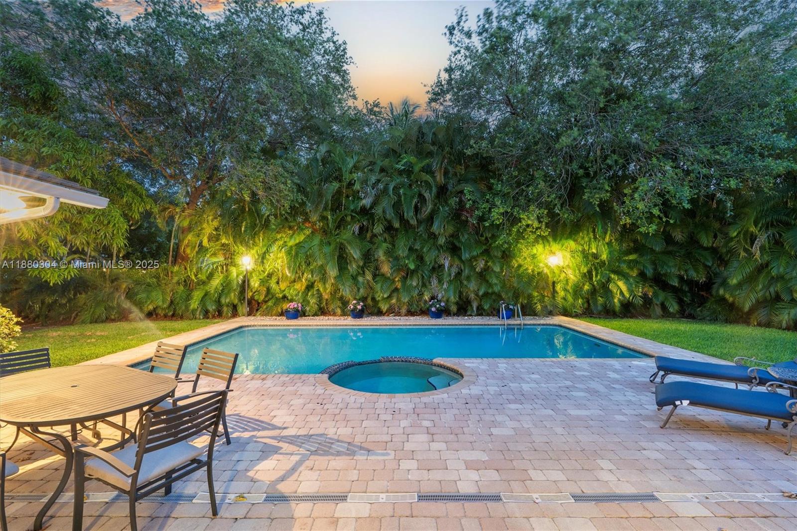 VILLAS DE LA FUENTE - Residential