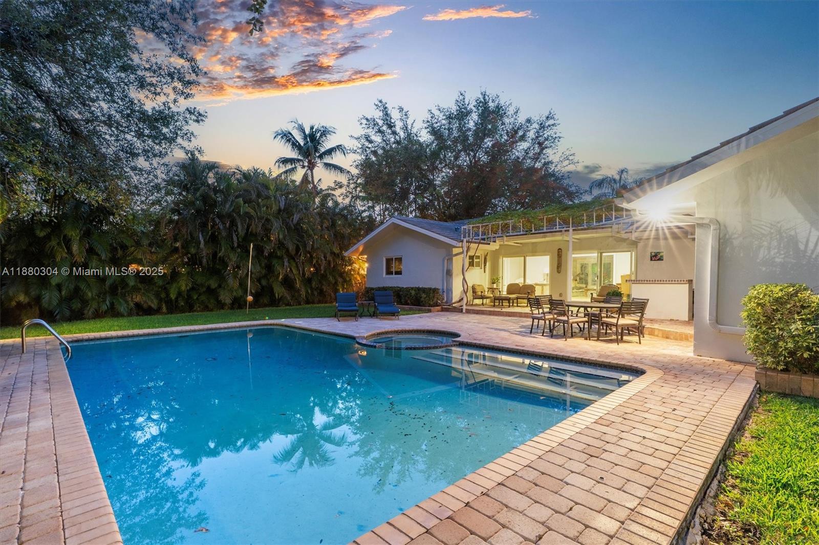 VILLAS DE LA FUENTE - Residential