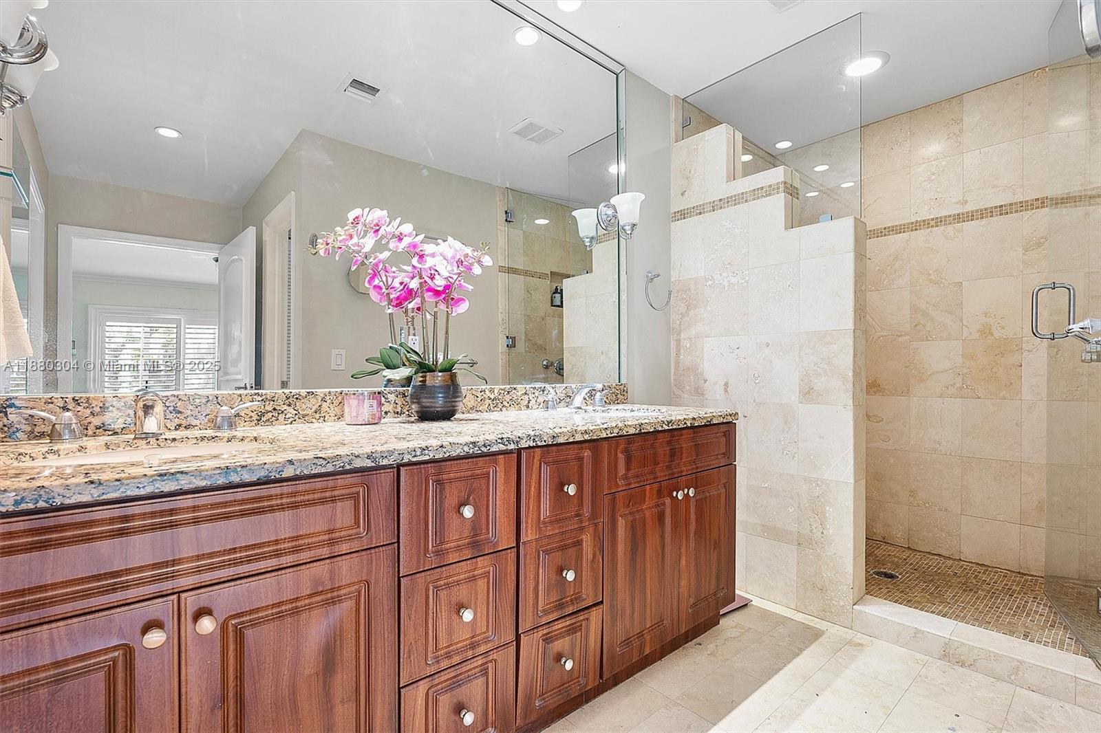 VILLAS DE LA FUENTE - Residential