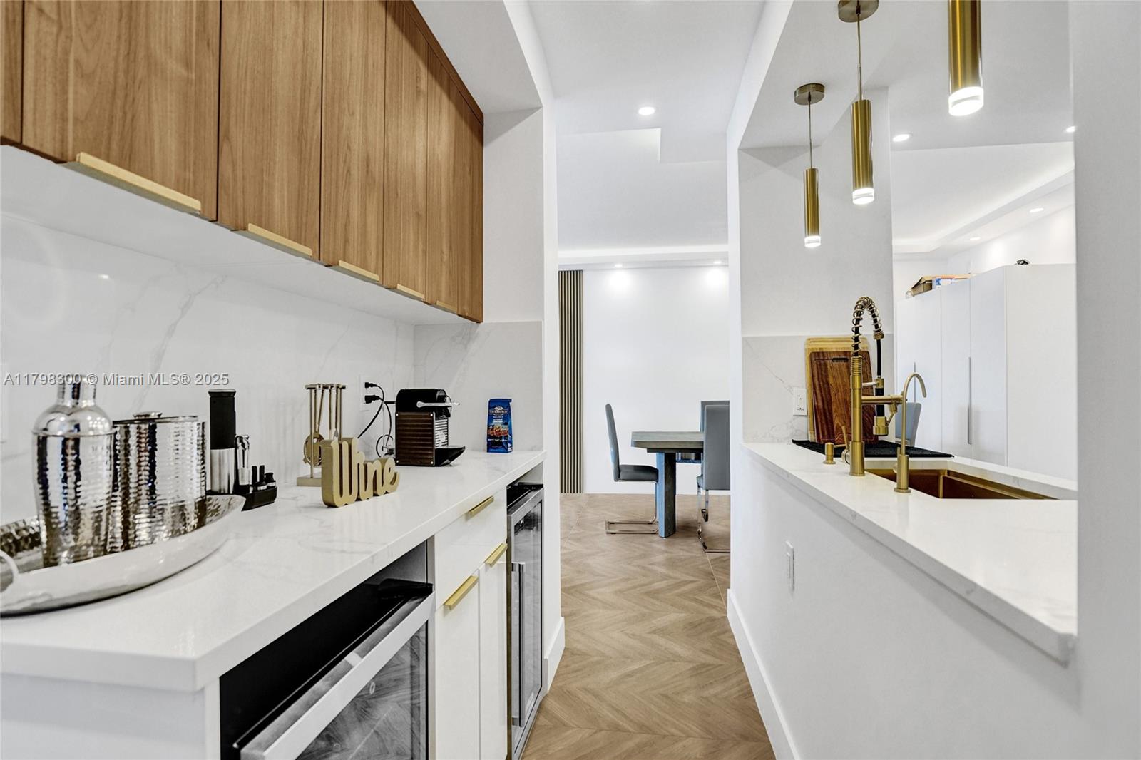 HEMISPHERES CONDO - Residential