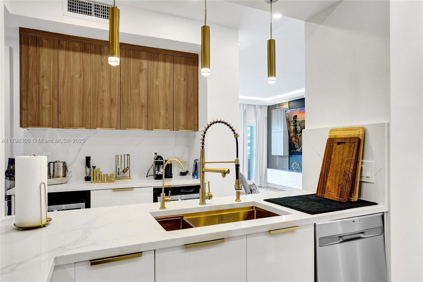 HEMISPHERES CONDO - Residential