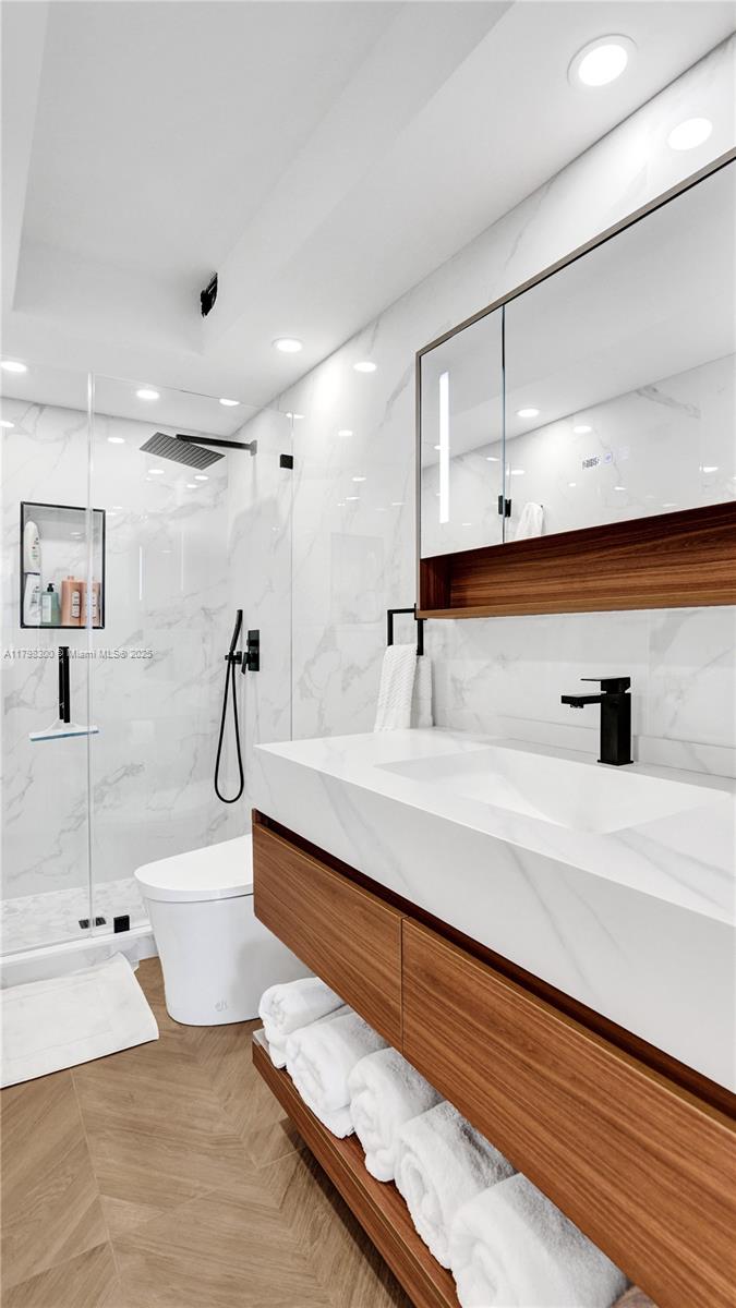 HEMISPHERES CONDO - Residential