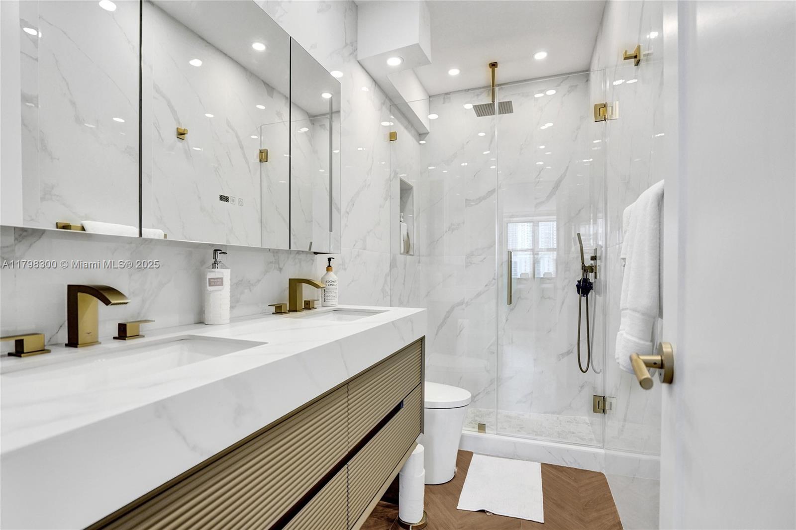 HEMISPHERES CONDO - Residential