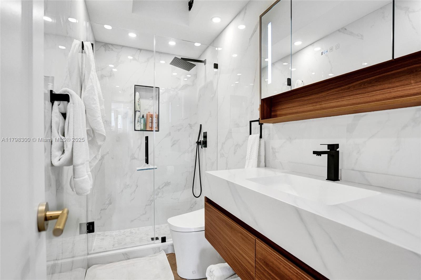 HEMISPHERES CONDO - Residential