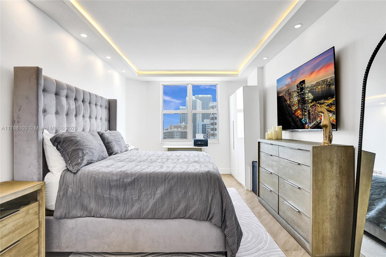 HEMISPHERES CONDO - Residential