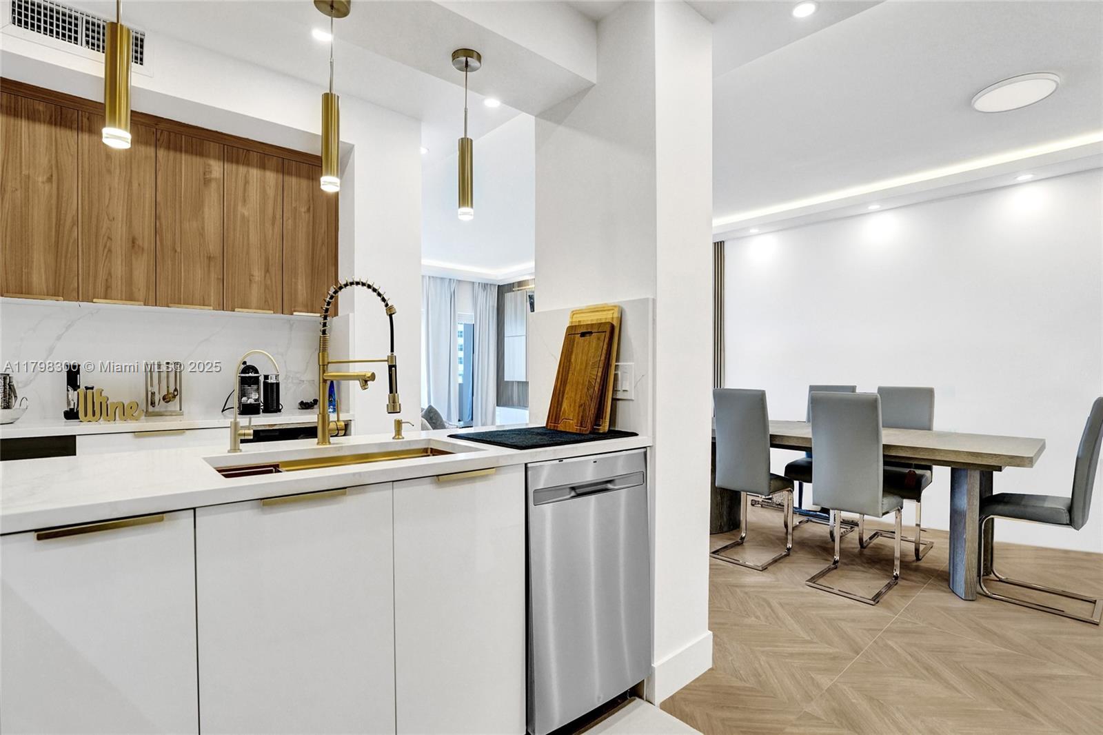 HEMISPHERES CONDO - Residential