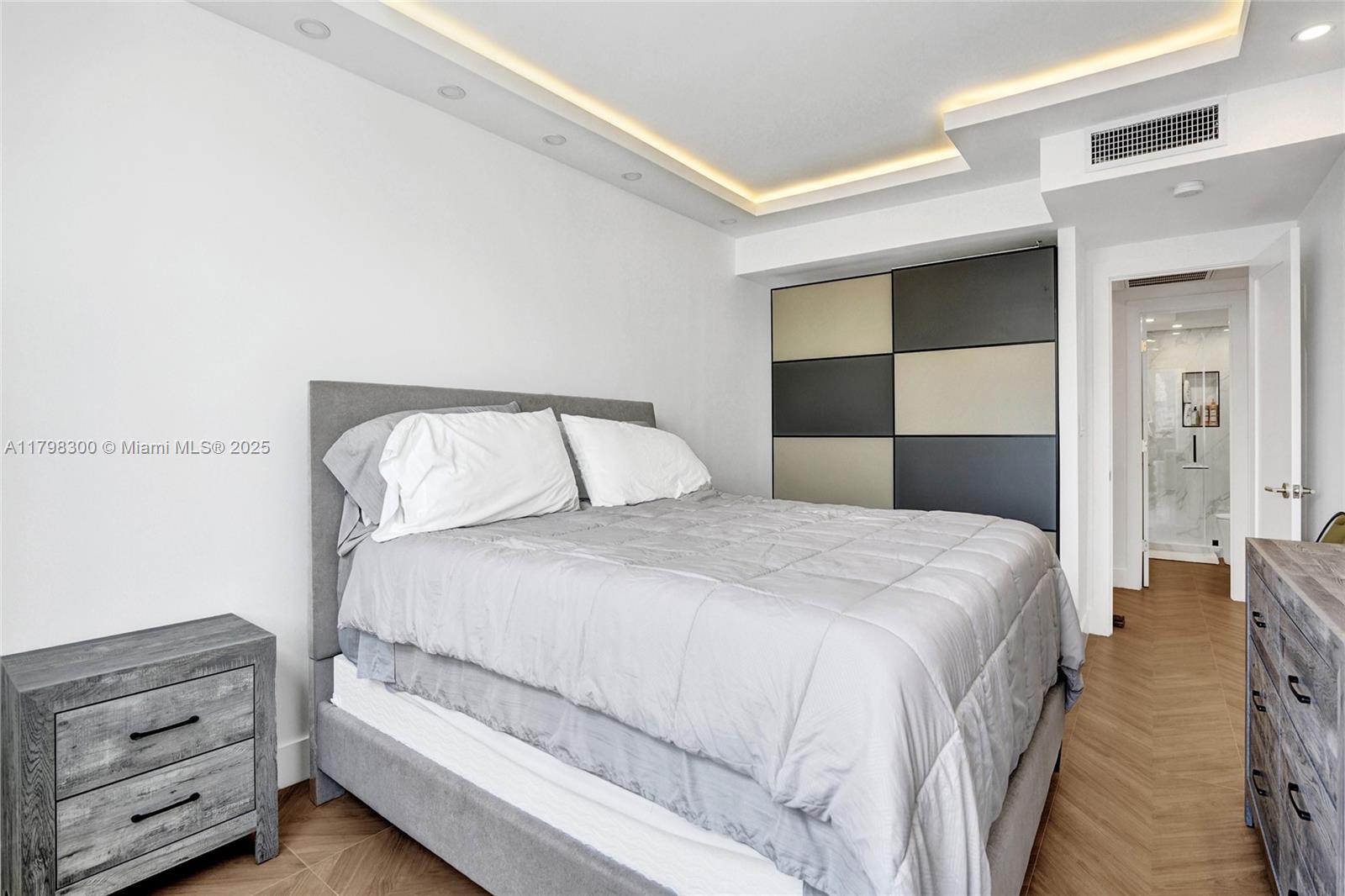HEMISPHERES CONDO - Residential