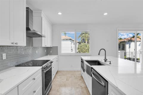 Tiny photo for 3127 Waterside Cir, Boynton Beach, FL 33435 (MLS # A12038670)