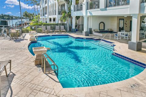 Tiny photo for 3127 Waterside Cir, Boynton Beach, FL 33435 (MLS # A12038670)