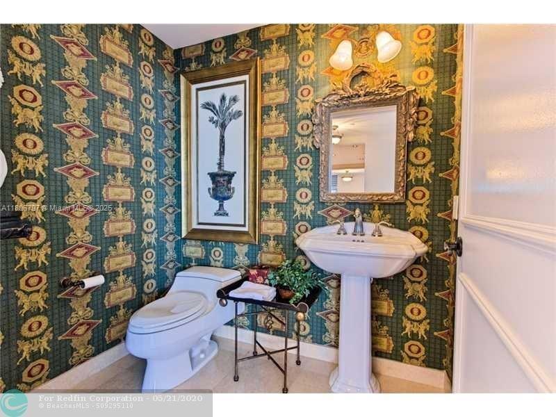 PALMS TOWER ONE CONDO - Residential