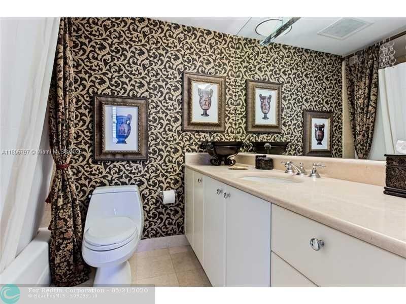 PALMS TOWER ONE CONDO - Residential