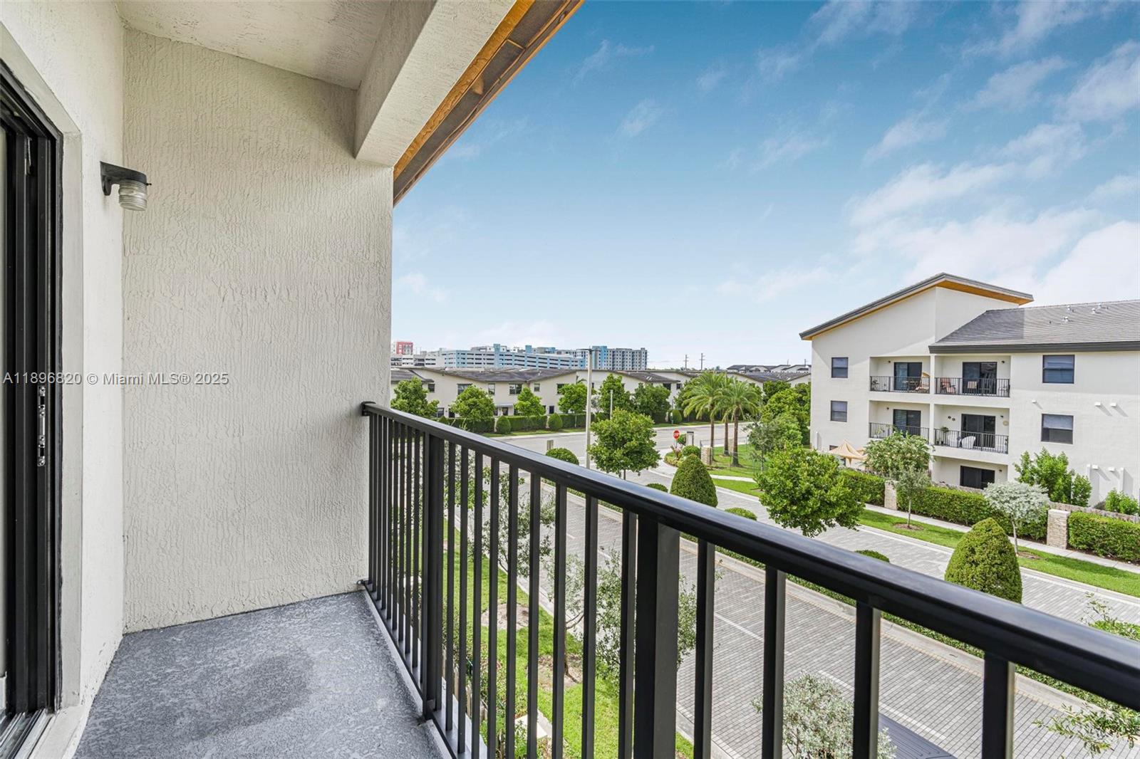 Apex at Park Central - Residential