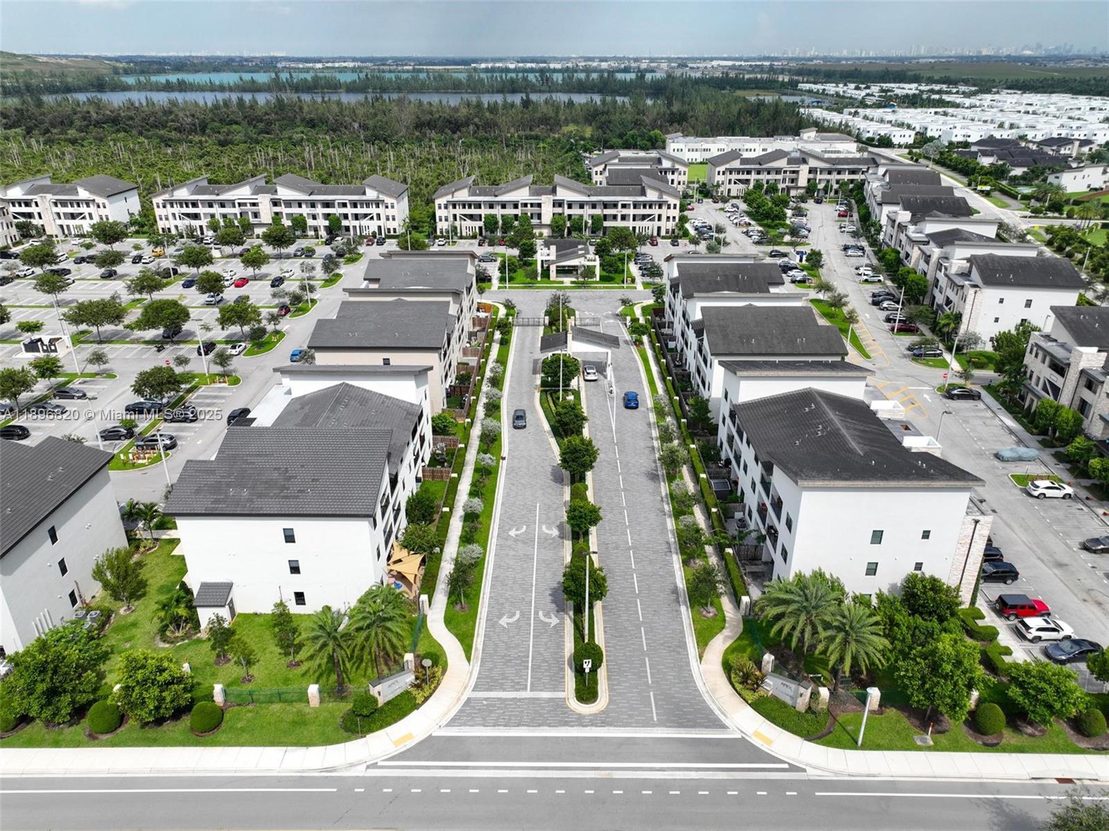 Apex at Park Central - Residential
