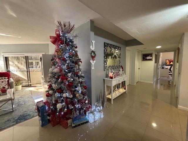 CORNER Unit! 3 Beds/2 Baths completely remodeled new washer and dryer inside the unit. Over $30k in upgrades, including 4 parking decals plus many Guests parking. Low association with RESERVES and 3 pools, 2 tennis courts, and green areas for dogs or kids to run. A+ Schools. Near Expressways, Restaurants, and Shopping Centers.