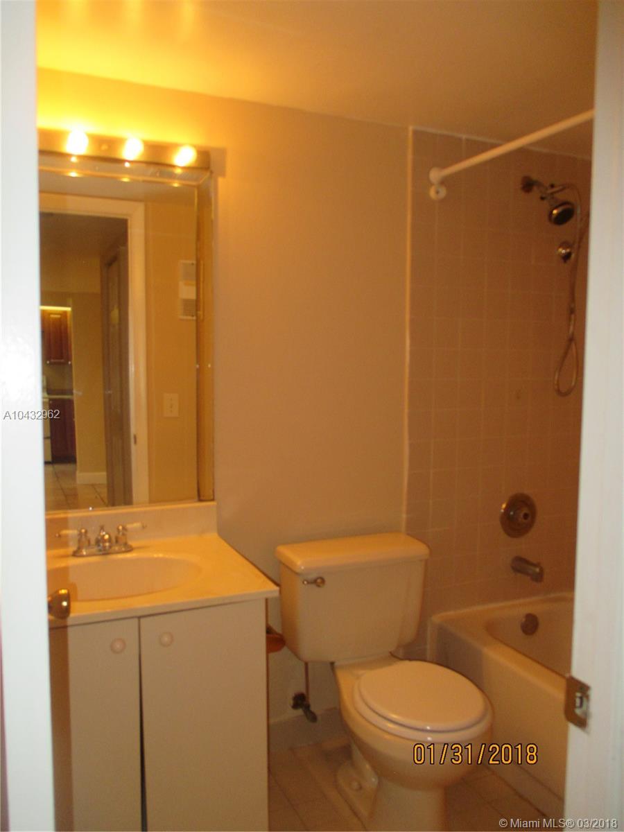 ELAN AT CALUSA CONDO V - Residential Lease