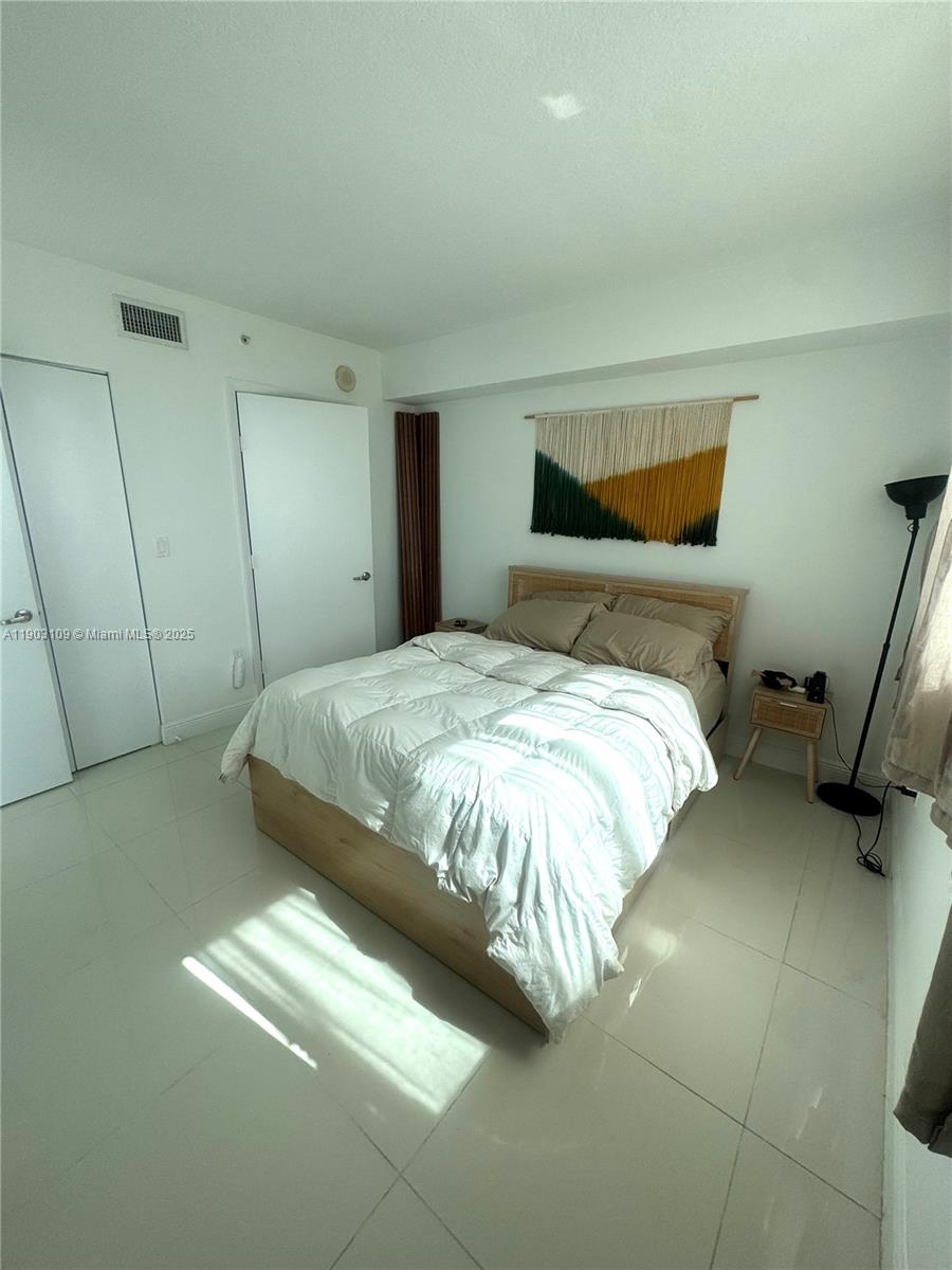 TERRAZAS RIVERPARK VILLAG - Residential