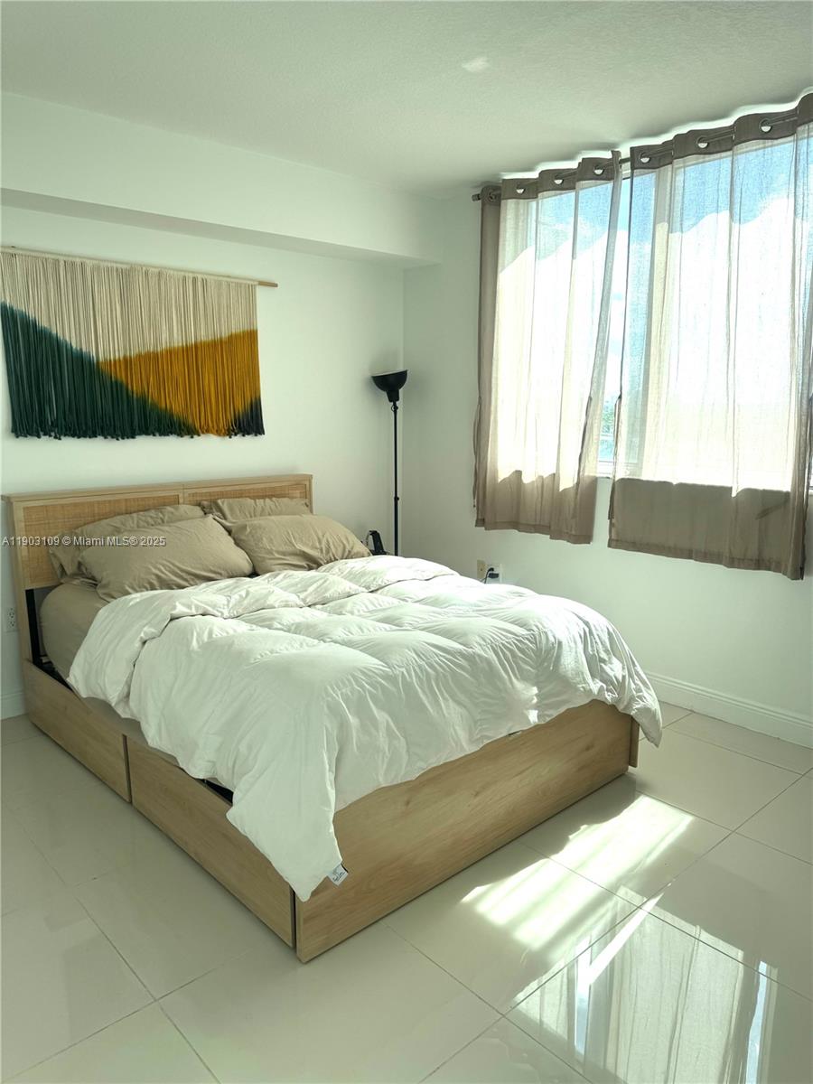 TERRAZAS RIVERPARK VILLAG - Residential