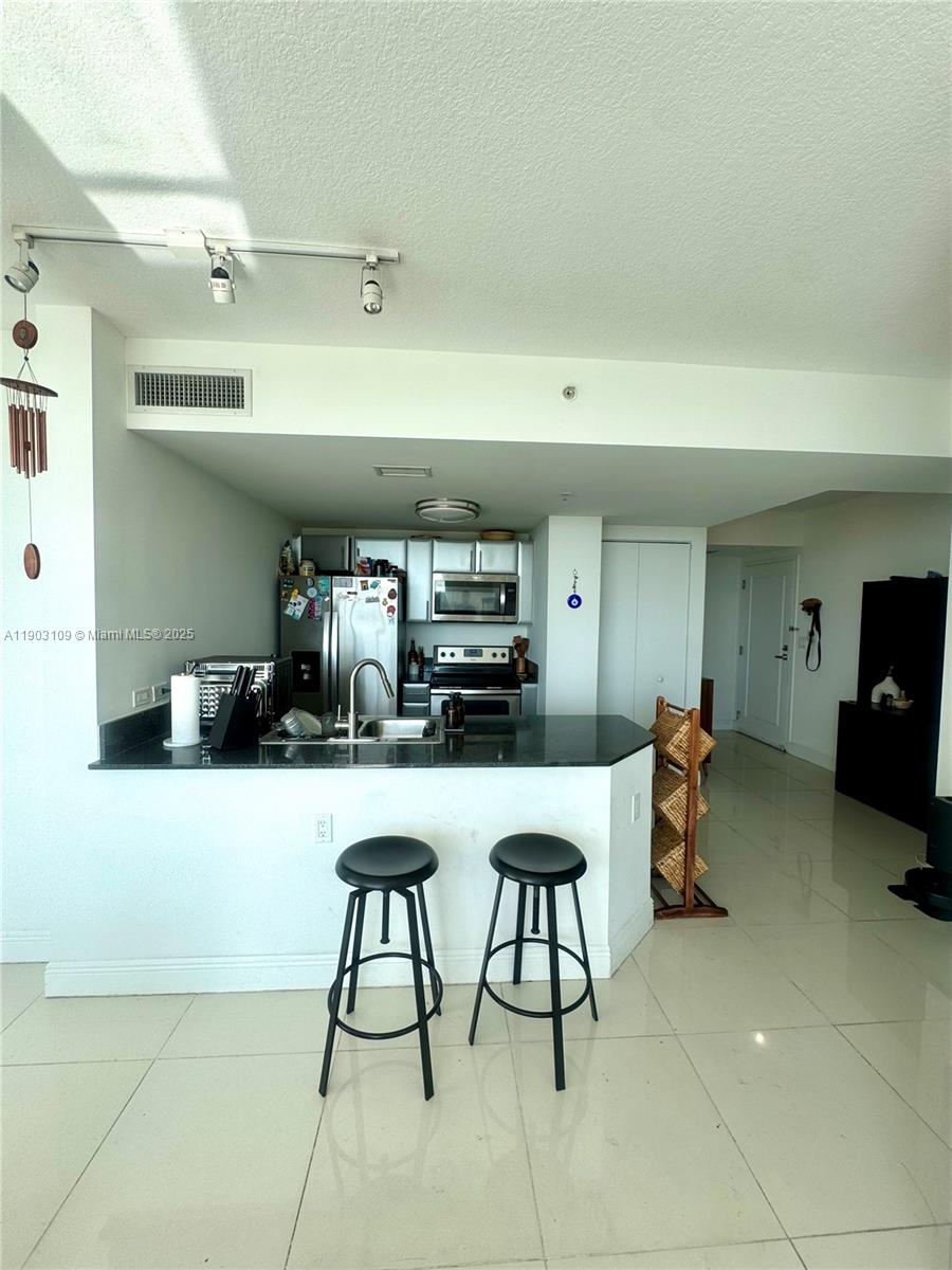 1871 NW S River Dr 903