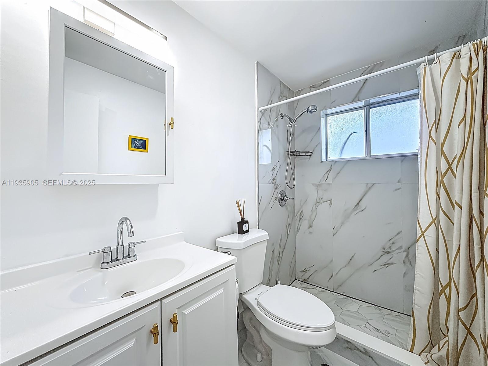 HOLLYWOOD PARK - Residential Income